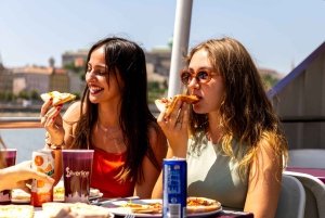 Budapest: crucero en catamarán con pizza