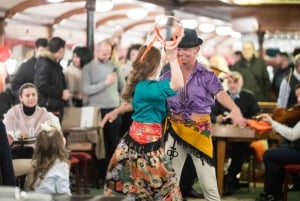 Budapest: Christmas and Holiday Danube Dinner Cruise