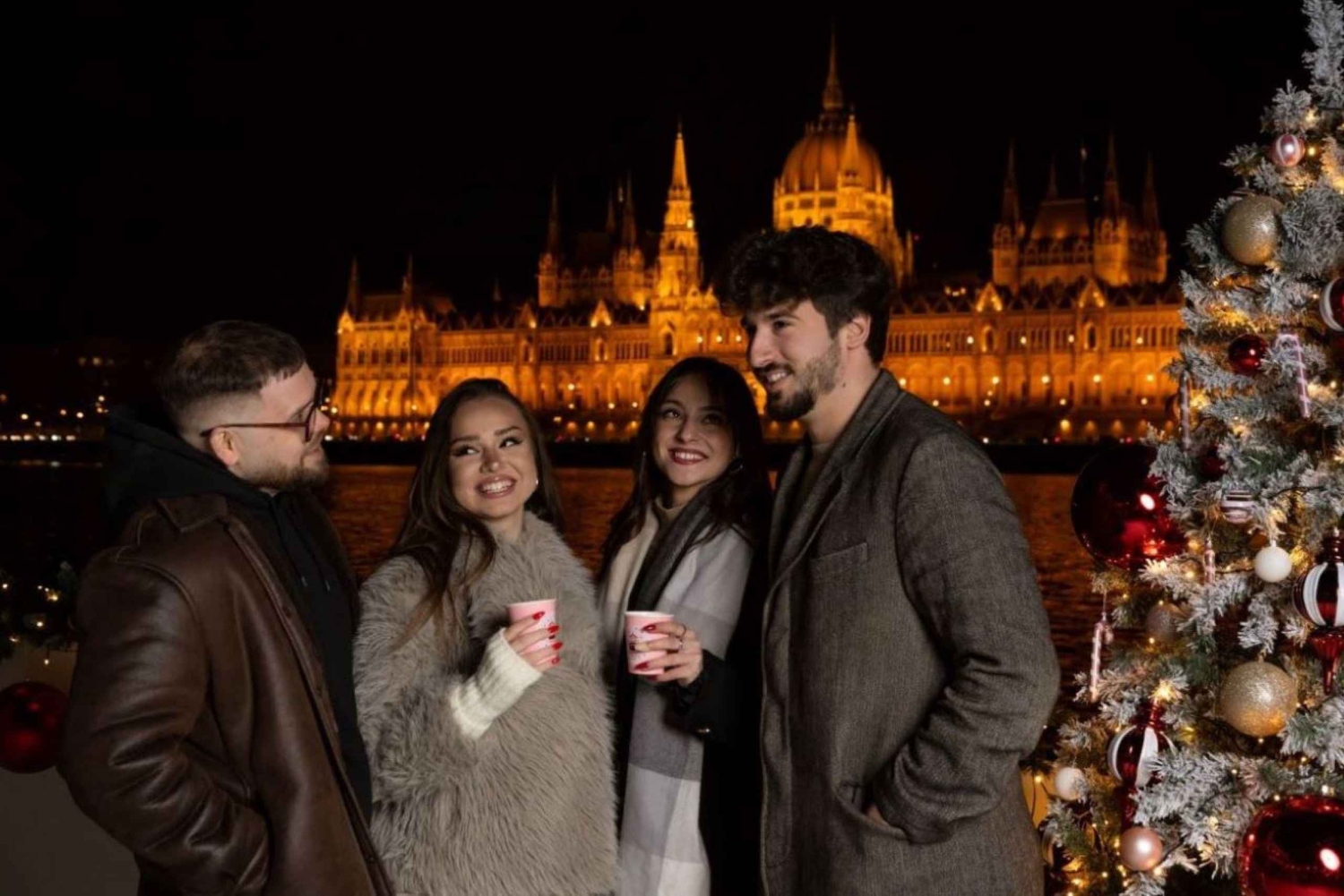 Budapest: Julemarkedscruise med én drink