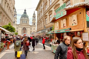 Budapest: Christmas Market Guided Walking Tour with Tastings