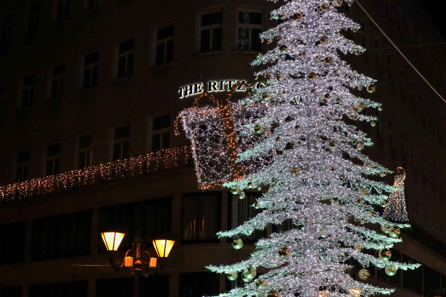 ブダペスト：ケーキの試飲付きクリスマス マーケット ウォーキング ツアー