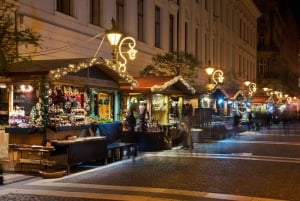 Budapest: Christmas Markets Walking Tour with Cake Tasting