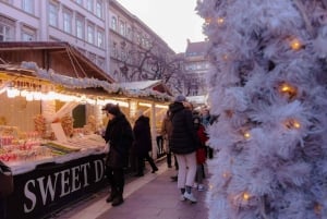 Budapest: Christmas Markets Walking Tour with Cake Tasting