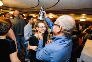 Budapest: Christmas and Holiday Danube Dinner Cruise