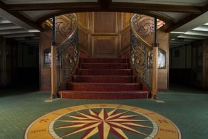 Budapest: Christmas and Holiday Danube Dinner Cruise