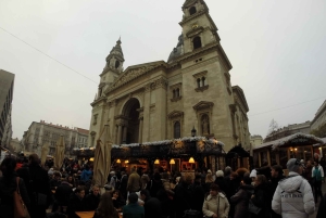 Tour a pie por Budapest en Navidad con entrada a la Basílica