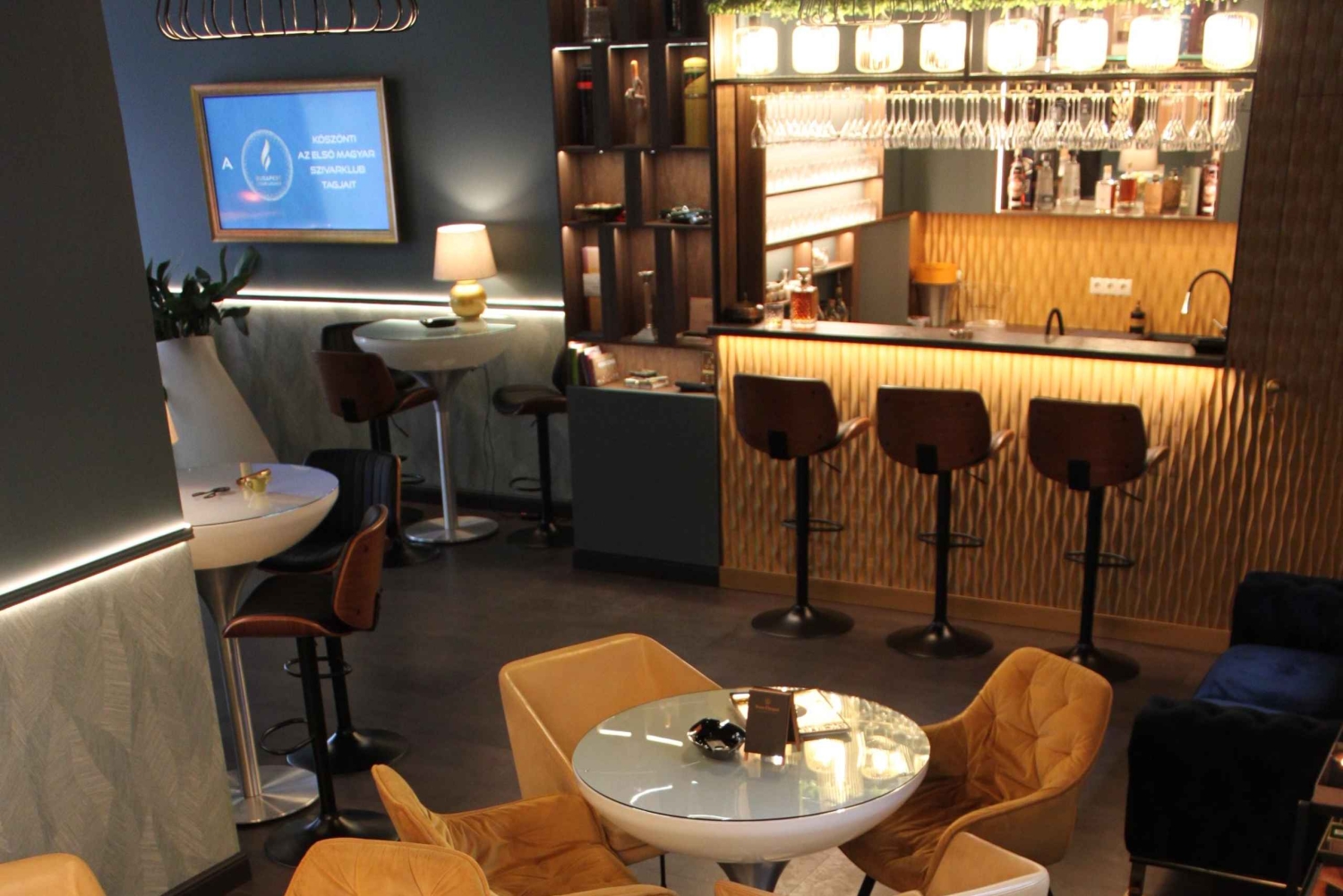 Budapest Cigar Lounge Experience - billet til gruppe