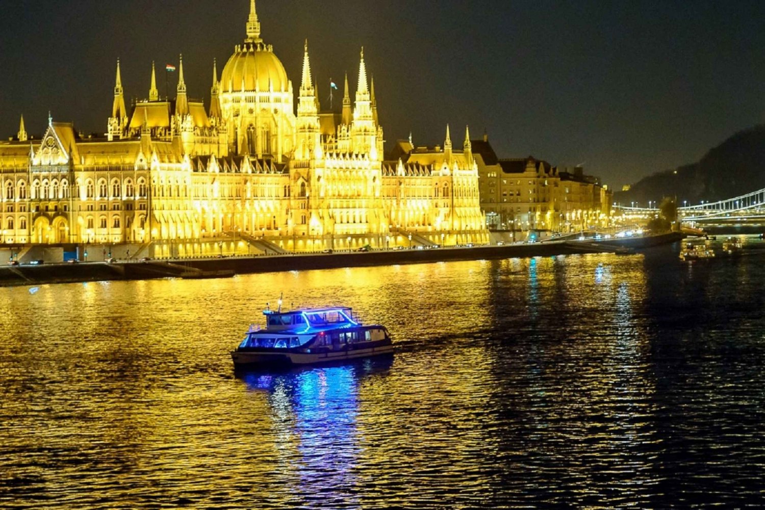 Budapest: Cocktail and Piano Cruise