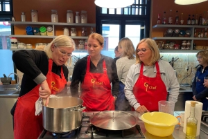 Budapest: Escuela de Cocina - Menú Húngaro y Mercado Local