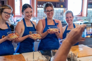 Budapest: Escuela de Cocina - Menú Húngaro y Mercado Local