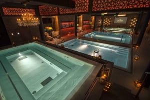 Budapest: Holistisk svensk massasje for par med boblebadtid