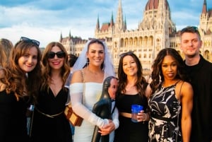 Budapest: Danube River Cruise with Unlimited Prosecco