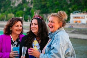 Budapest: Sip and Sail River Cruise with Unlimited Prosecco