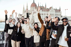 Budapest: Danube River Cruise with Unlimited Rosé Wine