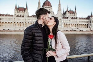 Budapest: crociera sul Danubio con vino rosé illimitato