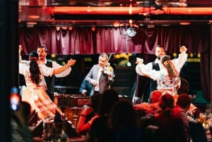 Budapest: Dinner Cruise with Operetta and Folk Show