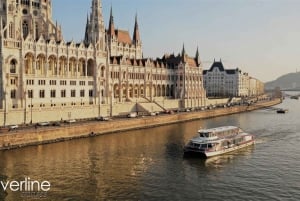 Budapest: Unlimited Prosecco and Wine Sightseeing Cruise