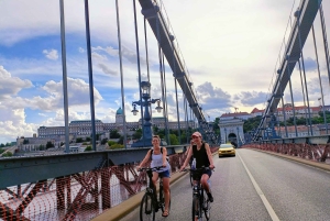 Tour de bicicleta elétrica por Budapeste e pelo Castelo com um guia local