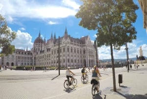 Tour de bicicleta elétrica por Budapeste e pelo Castelo com um guia local