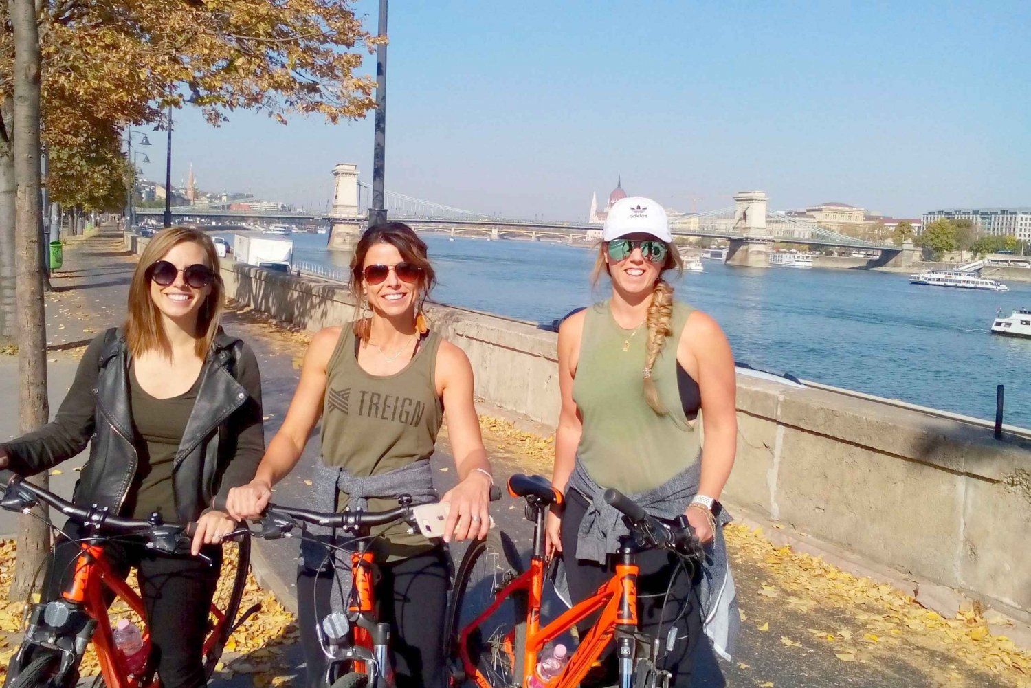 Budapest: Sunset guided bicycle ride
