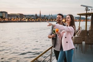 Budapest: Evening Cruise and Dinner with Champagne