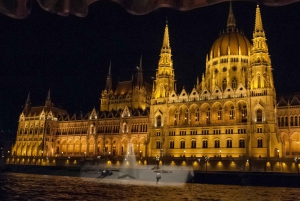 Budapest: Evening Cruise including Drinks and Live Music