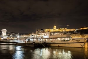 Budapest: Evening Cruise including Drinks and Live Music