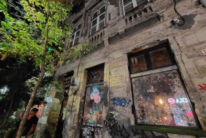 Budapeste: Explore bares icónicos numa caminhada guiada pelos bares em ruínas