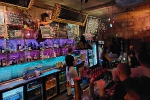 Boedapest: ontdek iconische bars tijdens een wandeling met gids bij de ruïnebar