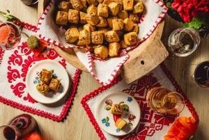 Budapest: Folk Dinner Show with Live Music & Unlimited Wine