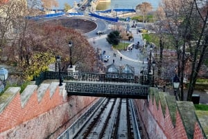 Budapest: Gems of The Castle District Guided Walking Tour!