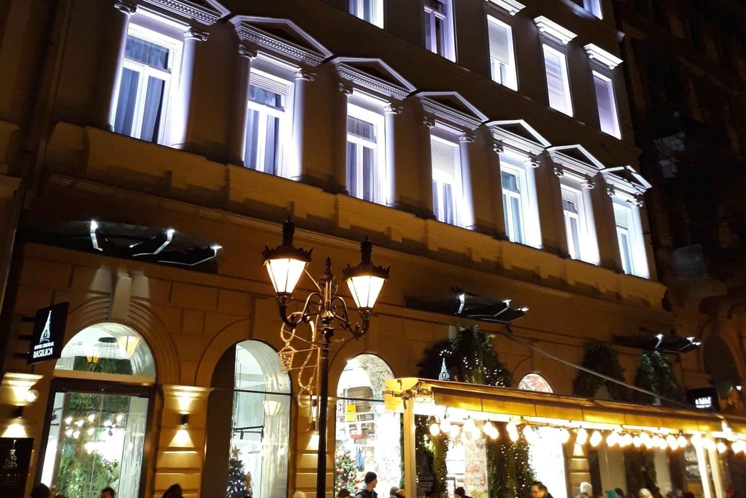 Budapest: Fantastisk jultur och folkmusikföreställning