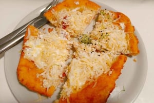 Budapest: Guided Bike Tour with Langos Experience