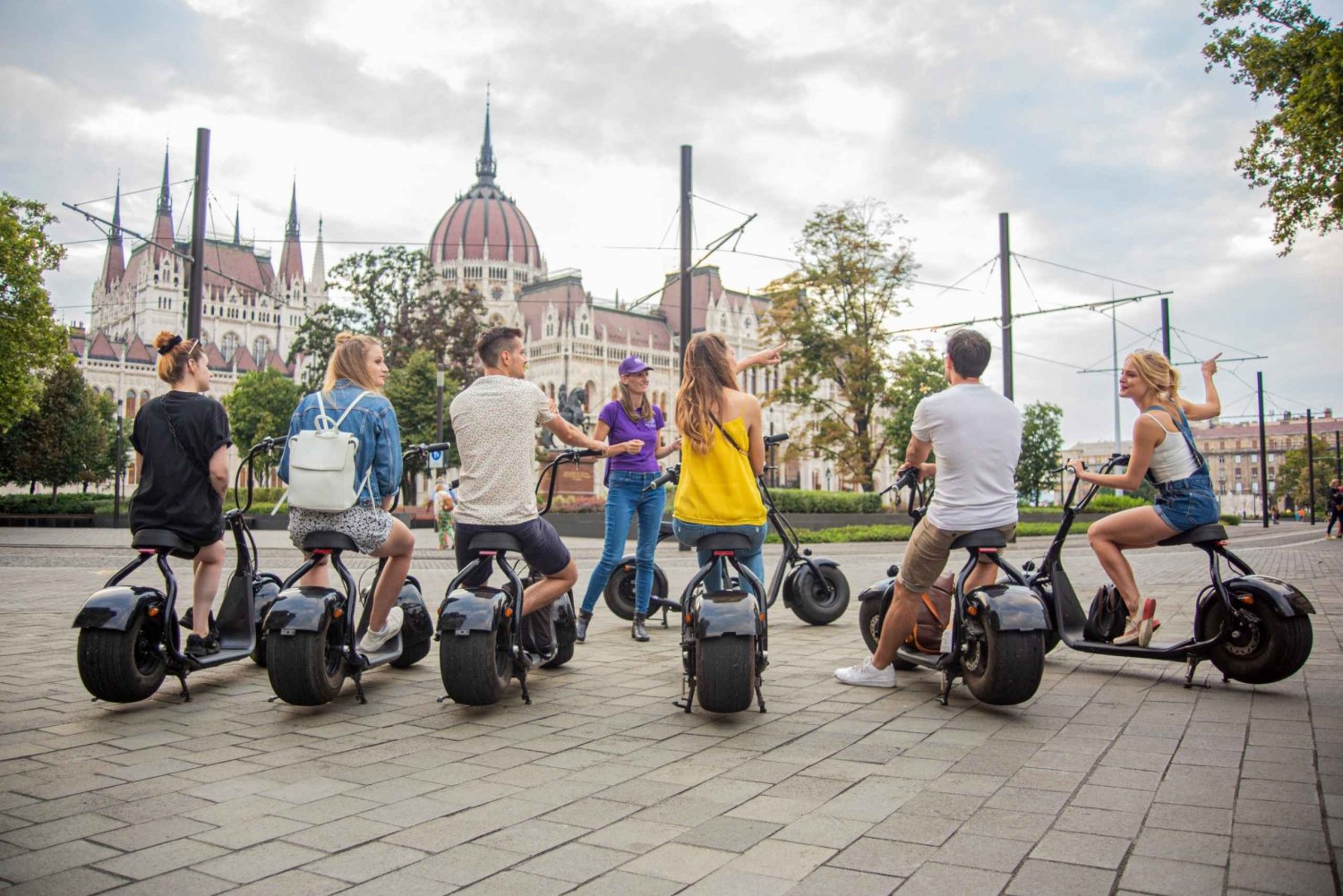 Budapest: Guided City Sights Tour by E-Scooter
