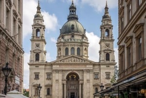 Budapest: Guided City Walk to Sights and Specials