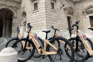 Budapeste: Passeio guiado de bicicleta elétrica pelo centro da cidade