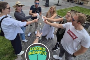 Budapest: Geführte Food Tour mit Verkostungen
