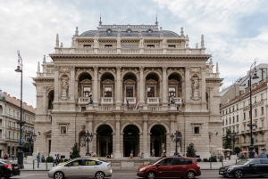 Budapest: Guided Musical Tour & Folk Music Performance