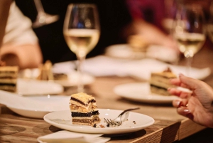 Budapest: tour gastronómico de comida callejera con vino dulce