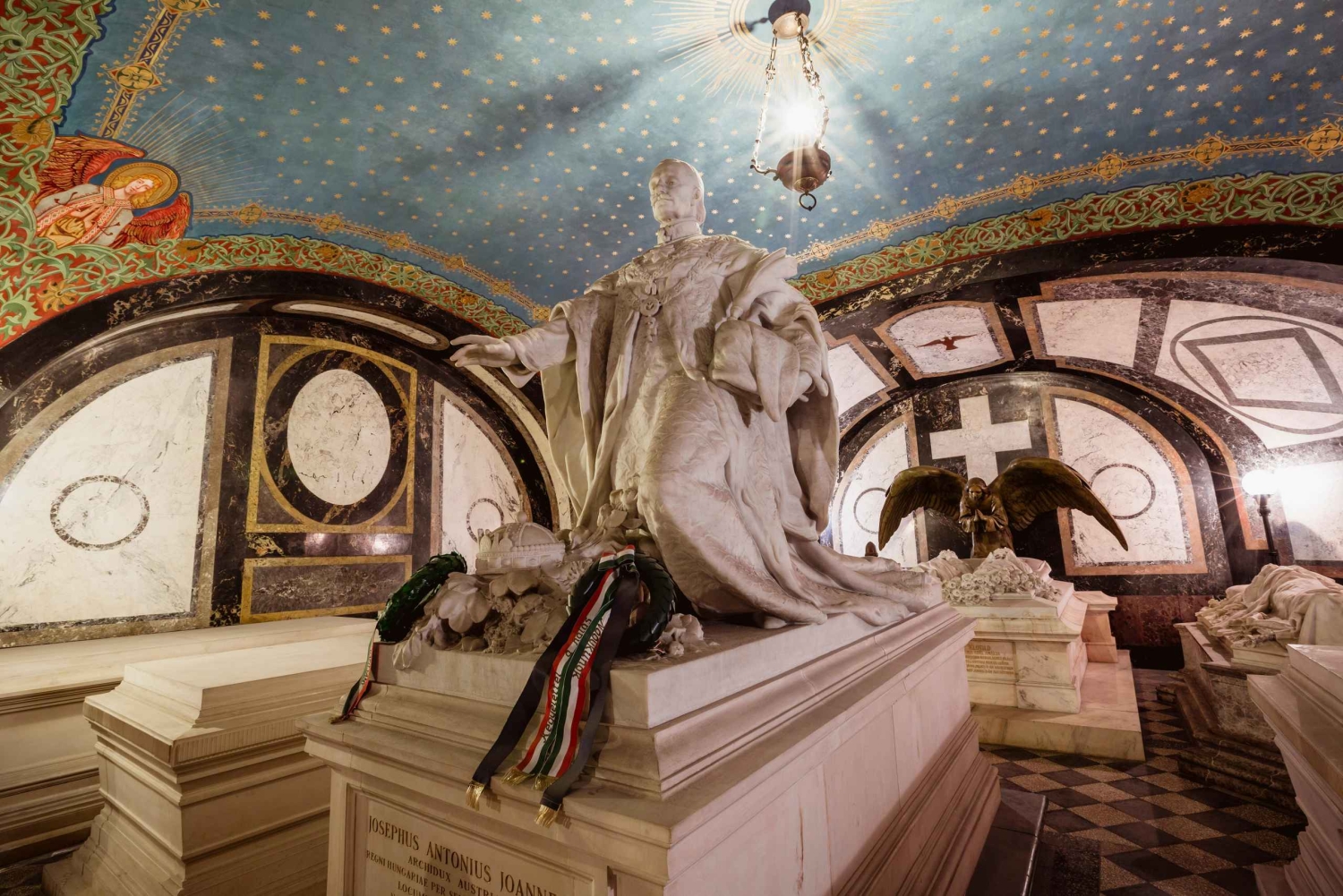 Budapest: Habsburg Palatine Crypt Guided Tour