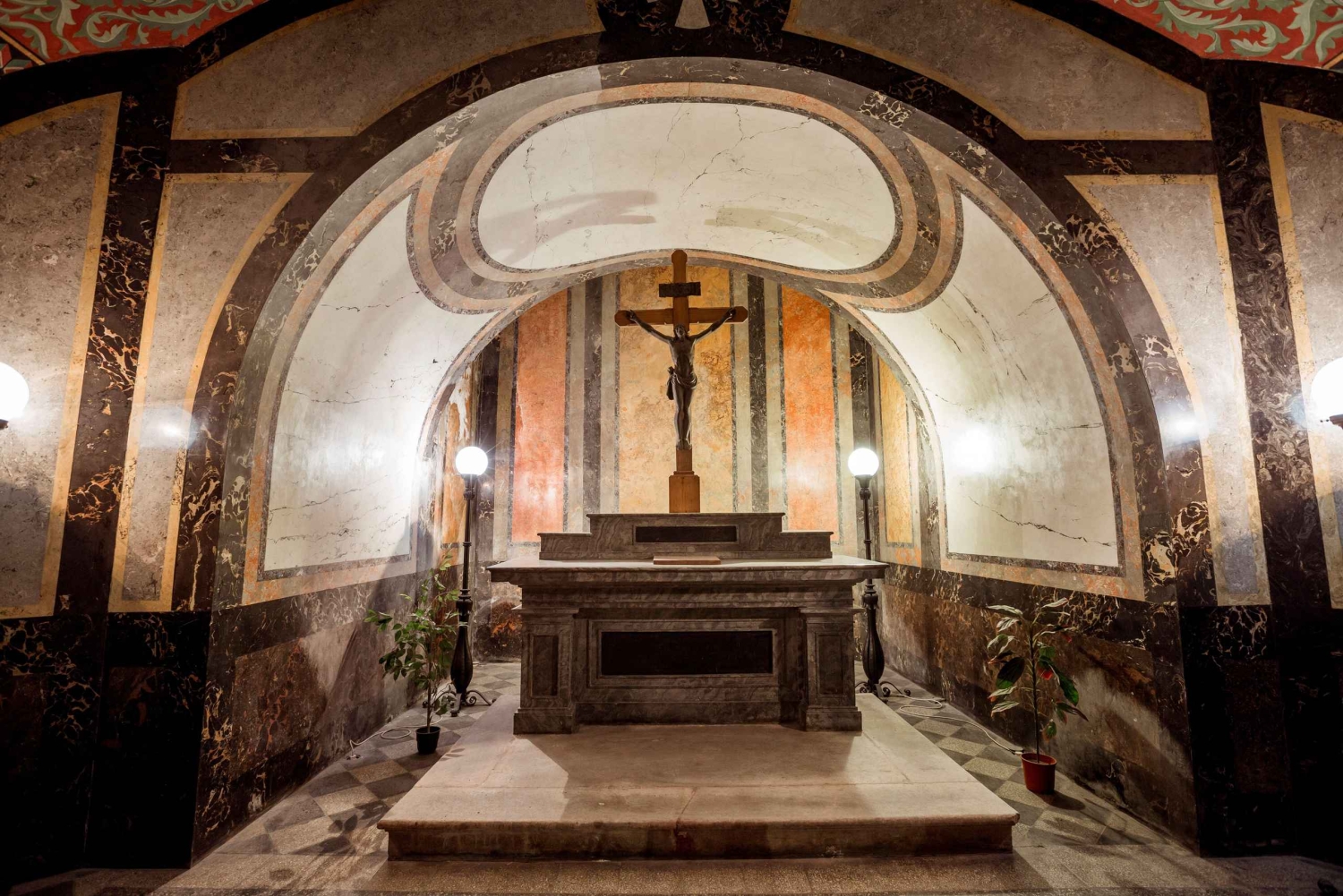 Budapest: Habsburg Palatine Crypt Guided Tour