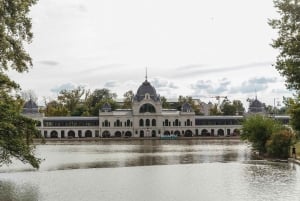 Budapest : visite de la place des Héros et du parc municipal, avec spectacle musical