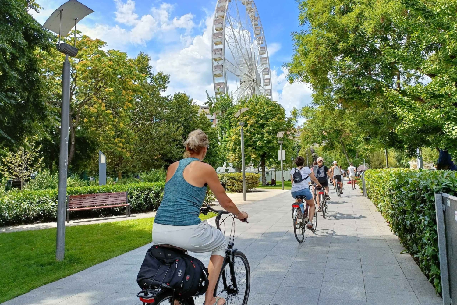 ブダペストハイライトバイクツアー（現地ガイド付き
