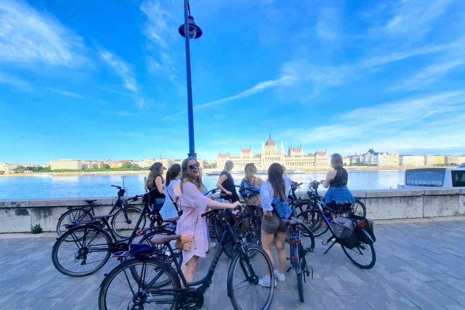 ブダペストハイライトバイクツアー（現地ガイド付き