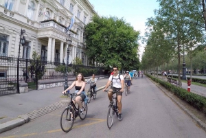 Budapest Highlights Bike Tour with a local guide