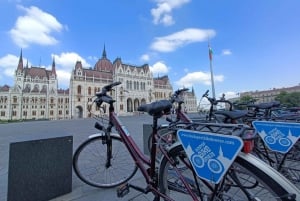 Budapest Highlights Bike Tour with a local guide