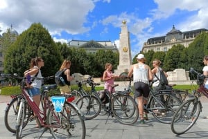 Budapest Highlights Bike Tour with a local guide