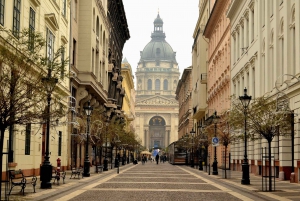 Budapest: Self-Guided Highlights Scavenger Hunt & Tour