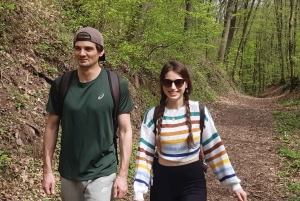 ブダペスト ヴィシェグラード城へのハイキング（サウナ付）／ドナウビーチ