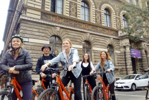 Budapest: Historic Downtown bicycle ride with Scenic Views